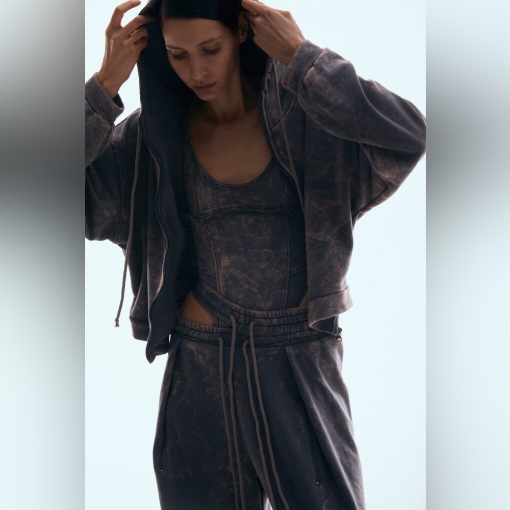 Pants + sweatshirt with zipper S, or XS